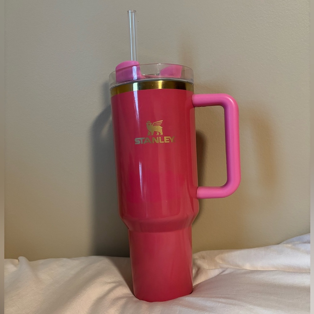 Pink & Gold Stanley Water Bottle 💖